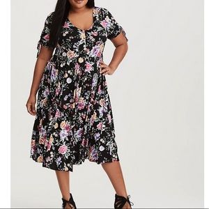 Torrid black floral challis dress sz 2
